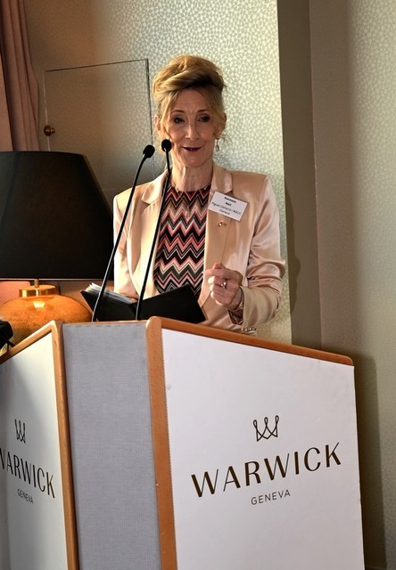 PHOTO-2025-10-05-15-09-35a