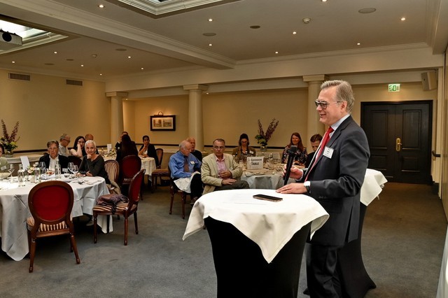 PHOTO-2025-04-12-09-54-41p